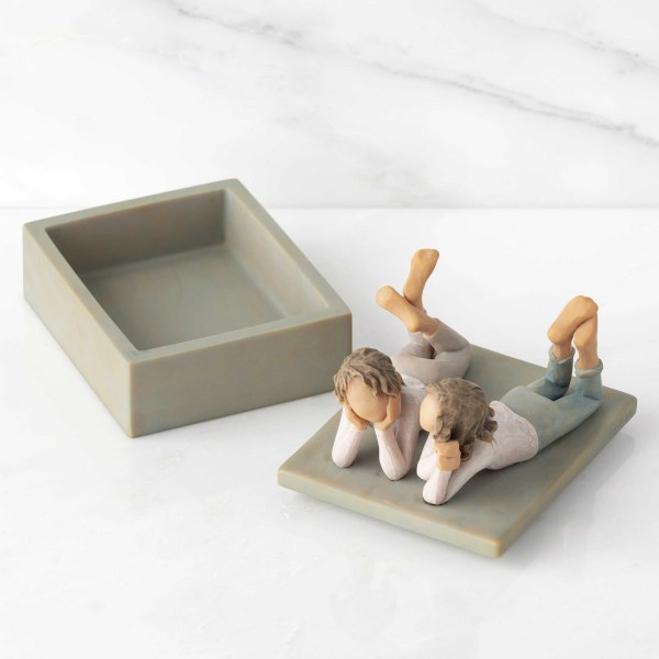 FOREVER FRIENDS KEEPSAKE BOX - WILLOW TREE