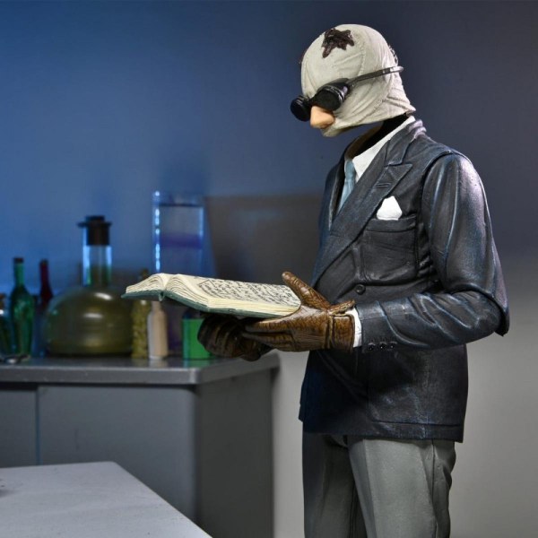 UNIVERSAL MONSTERS - SCALE ACTION FIGURE - ULTIMATE INVISIBLE MAN