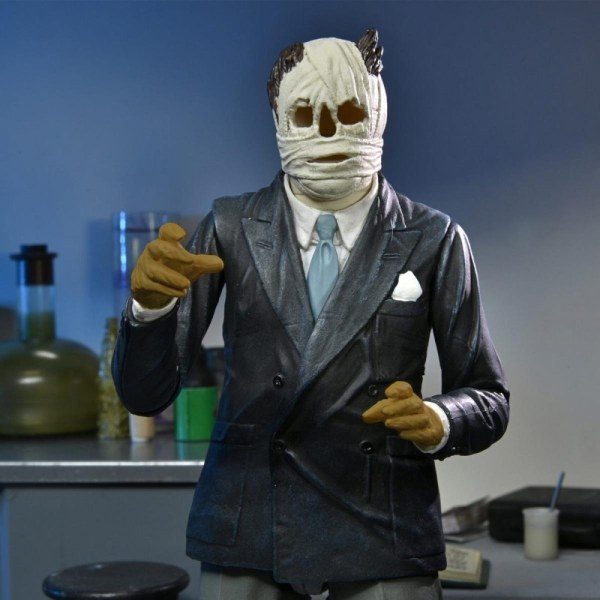 UNIVERSAL MONSTERS - SCALE ACTION FIGURE - ULTIMATE INVISIBLE MAN
