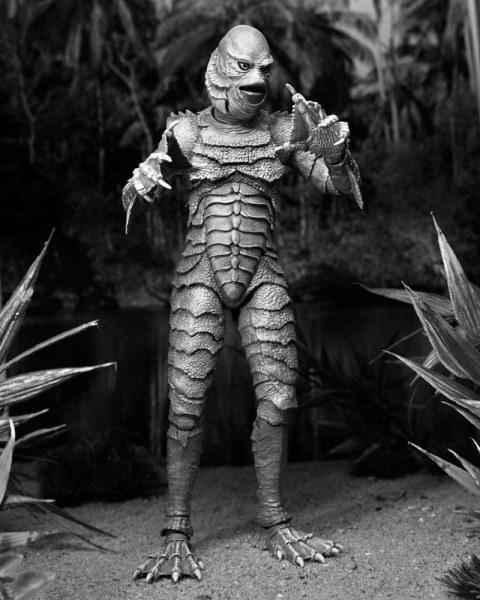 Universal Monsters Figure Ultimate Creature from the Black Lagoon (B&W) 18 cm