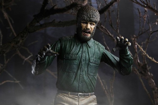 Universal Monsters Figure Ultimate The Wolf Man 18 cm