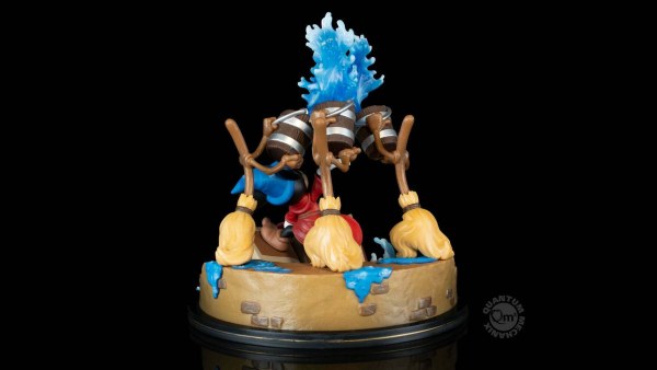FANTASIA MICKEY THE SORCERER'S APPRENTICE - Q-FIG MAX ELITE
