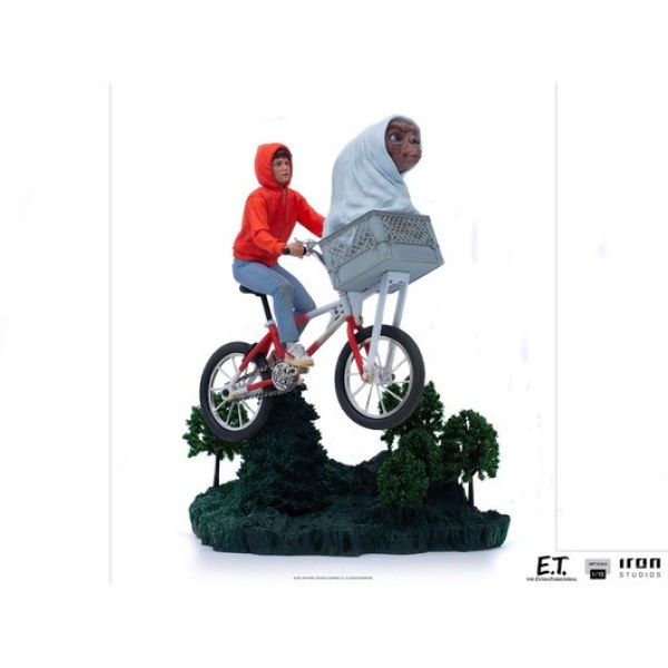 E.T. AND ELLIOT ART SCALE - E.T.