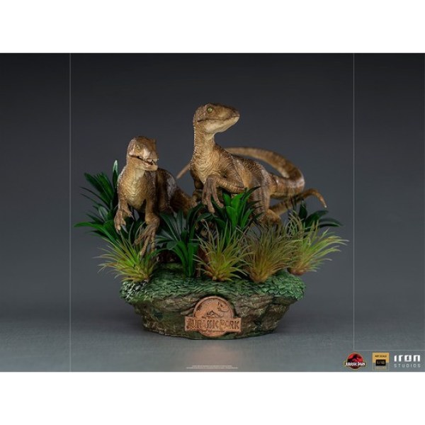 TWO VELOCIRAPTORS ART SCALE DELUXE - JURASSIC PARK