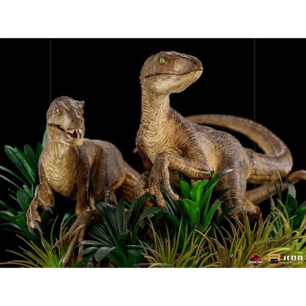TWO VELOCIRAPTORS ART SCALE DELUXE - JURASSIC PARK