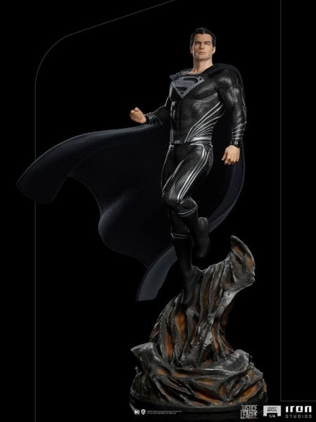 Superman Black Suit Justice League Art Scale - Dc Comics