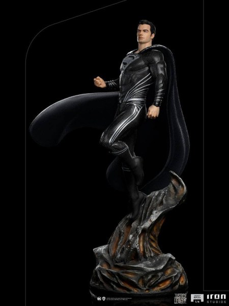 Superman Black Suit Justice League Art Scale - Dc Comics