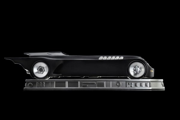 Batmobile Batman The Animated Series (1992) Art Scale - Dc Comics