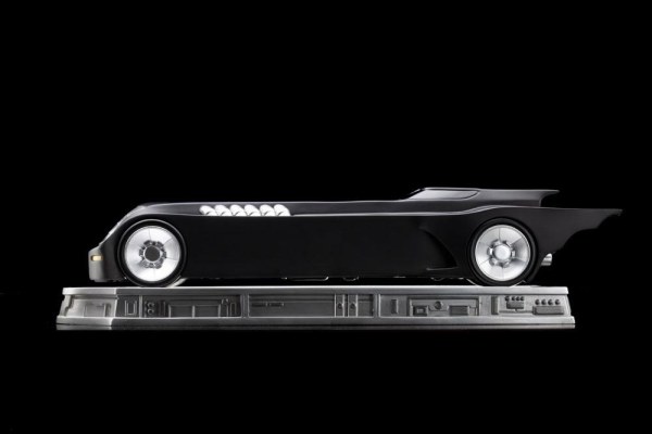 Batmobile Batman The Animated Series (1992) Art Scale - Dc Comics