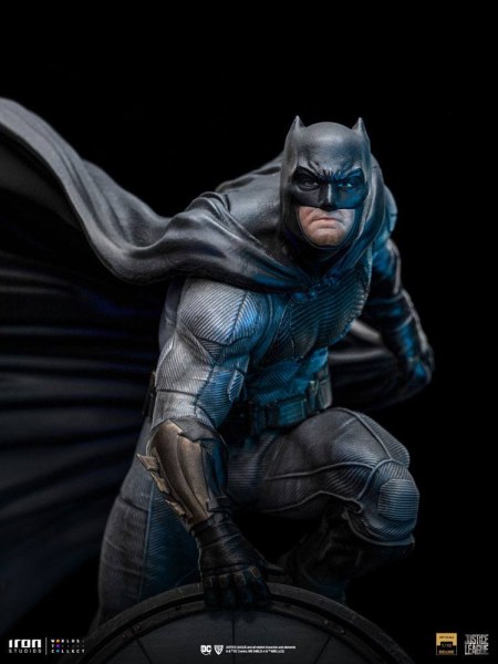 Batman on Batsignal Art Scale Deluxe - Justice League