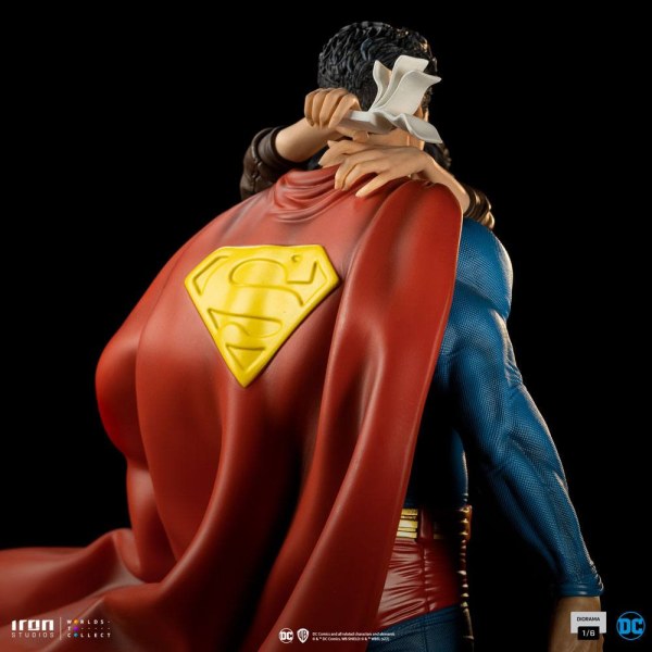 Diorama Superman & Lois - DC Comics