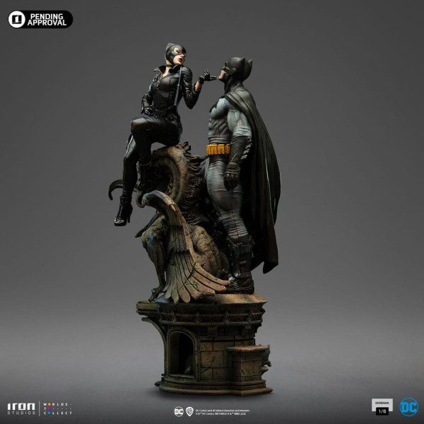 BATMAN & CATWOMAN ART SCALE - DC COMICS
