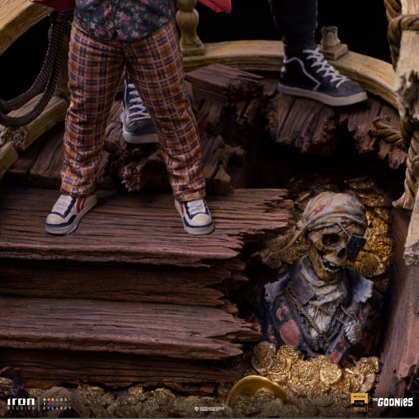 Sloth and Chunk Deluxe Art Scale - The Goonies