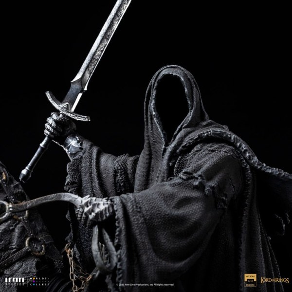 Nazgul on Horse Deluxe Art Scale - The Lord of the Rings