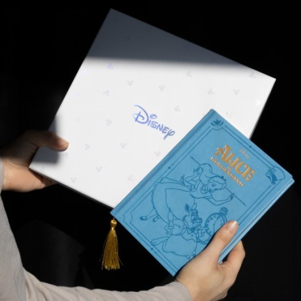 PREMIUM A5 NOTEBOOK SET WITH PEN - DISNEY ALICE IN WONDERLAND