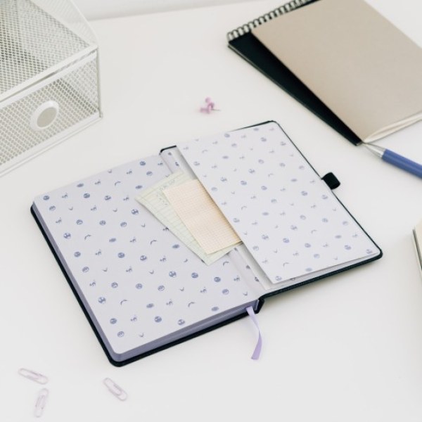 PREMIUM A5 NOTEBOOK WITH PROJECTOR PEN - DISNEY THE NIGHTMARE BEFORE CHRISTMAS
