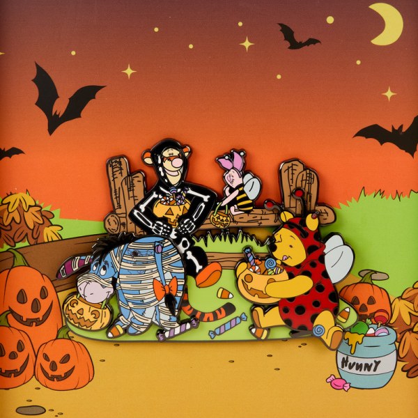 Pin collector box Winnie the Pooh & friends trick or treat - DISNEY LOUNGEFLY