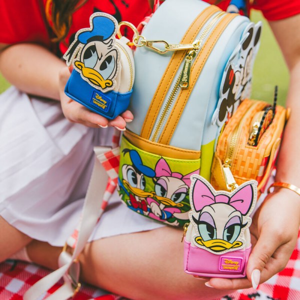 Mickey & Friends Mystery mini backpack keychain - Disney Loungefly