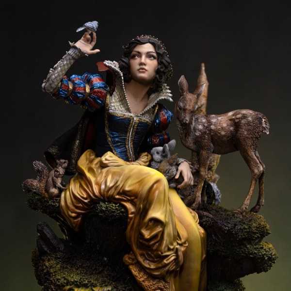 Disney 1/10 Deluxe Art Scale Snow White Statuette 28 cm