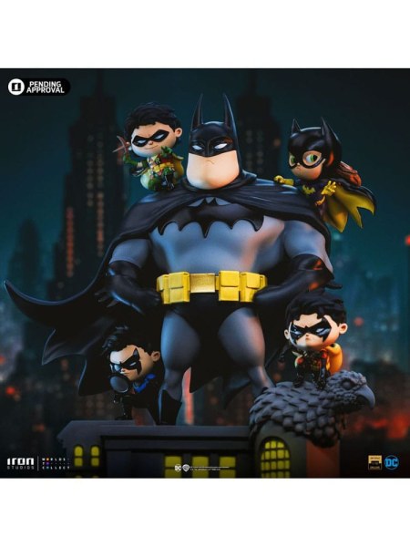 Batman figurine Animated icons PVC Batman Family 18 cm