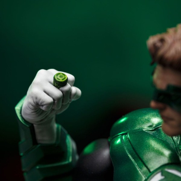 DC Comics Deluxe Art Scale Statuette 1/10 Green Lantern Unleashed 24 cm