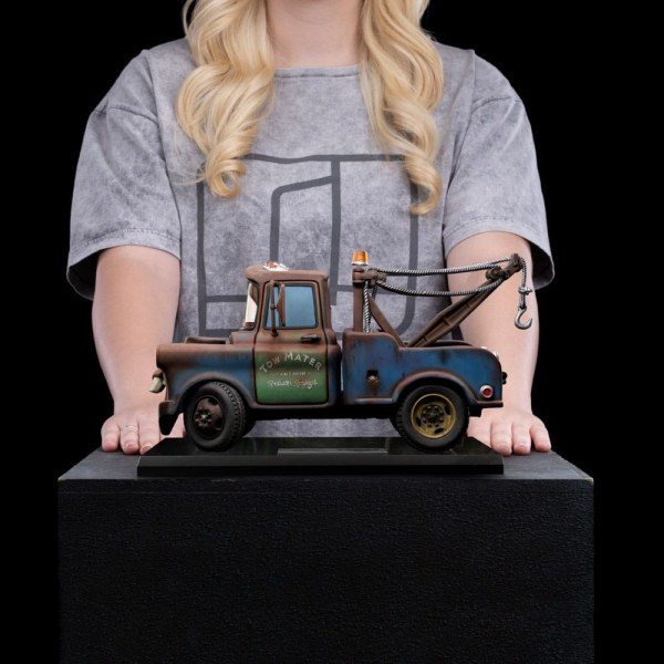 Cars statuette 1/10 Art Scale Tow Mater 17 cm