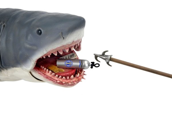 Jaws figurine 12" Head to Tail The Game of Jaws 50th Anniversary 38 cm