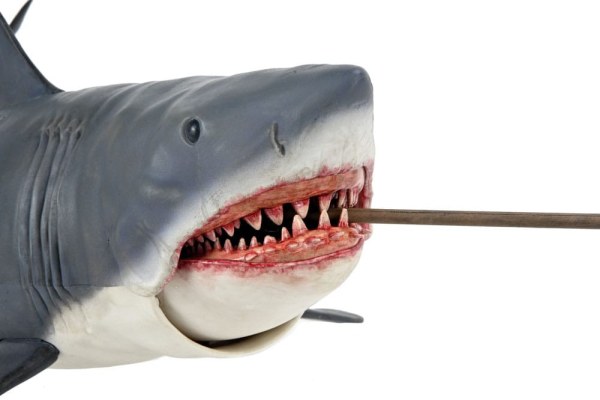 Jaws figurine 12" Head to Tail The Game of Jaws 50th Anniversary 38 cm