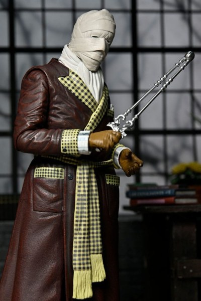 Universal Monsters Ultimate Invisible Man figurine (Kemp House) (Color) 18 cm