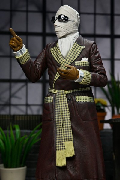 Universal Monsters Ultimate Invisible Man figurine (Kemp House) (Color) 18 cm