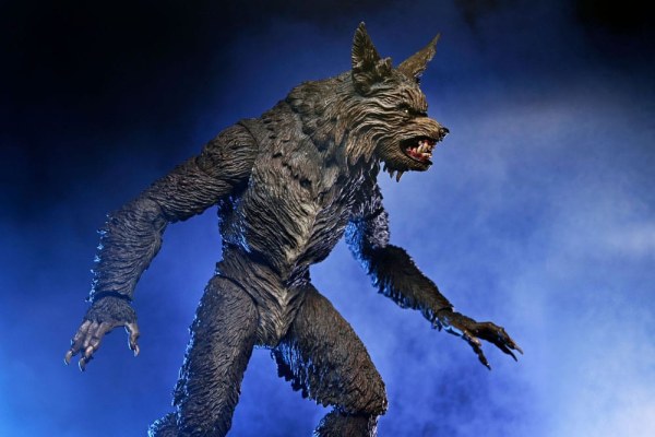 Howls Ultimate Werewolf 23cm Figure