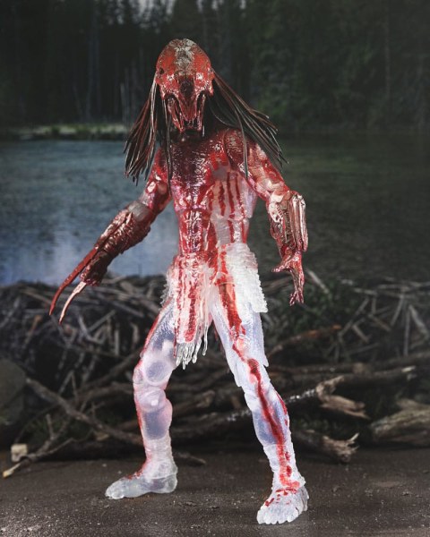 Prey Ultimate Feral Bear Blood Predator figurine 18 cm