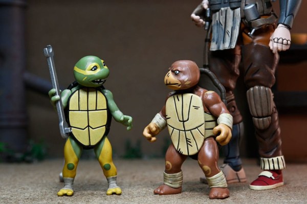 Ninja Turtles (The Last Ronin The Lost Years) figurine Synja Grammy April with Baby Yi & Moja 18 cm