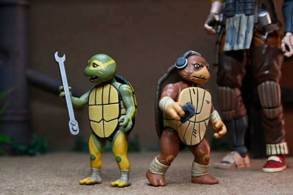 Ninja Turtles (The Last Ronin The Lost Years) figurine Synja Grammy April with Baby Yi & Moja 18 cm