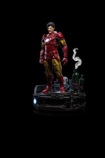 Marvel Statuette 1/10 Deluxe Art Scale Iron Man Unleashed 23 cm - Damaged packaging