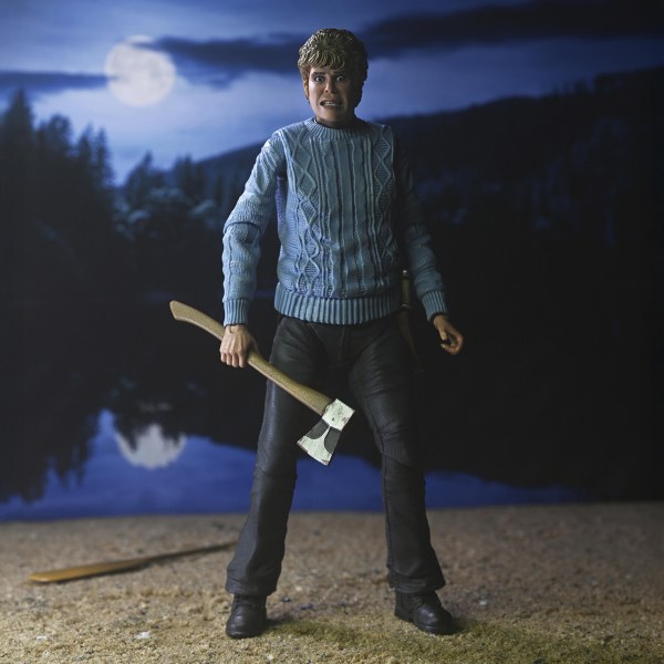 FRIDAY THE 13TH – 7” SCALE ACTION FIGURE – ULTIMATE PAMELA VOORHEES