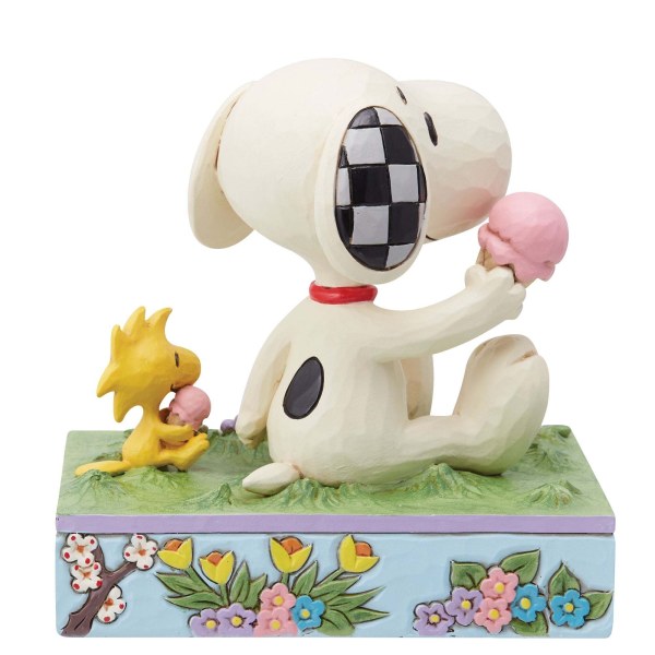 SNOOPY EATING ICE CREAM - Peanuts