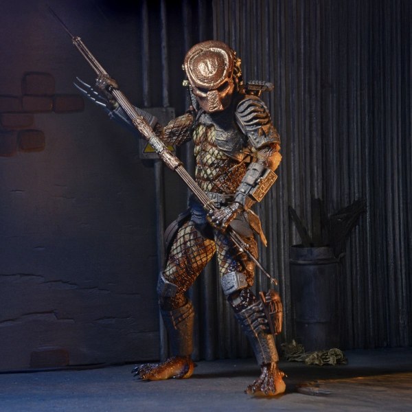 PREDATOR - 7" SCALE ACTION FIGURE - ULTIMATE CITY HUNTER