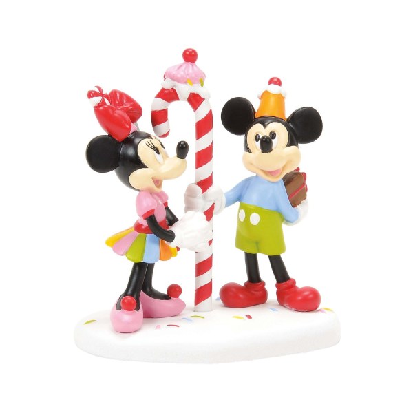 MICKEY & MINNIE SHARE A TREAT - DISNEY VILLAGE