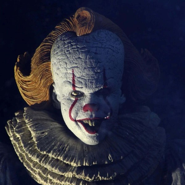 IT CHAPTER 2 - 7" SCALE ACTION FIGURE - ULTIMATE PENNYWISE (2019 MOVIE)