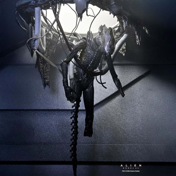 ALIEN: ROMULUS - 7" SCALE ACTION FIGURE - DELUXE SUSPENDED LAB XENOMORPH XX121