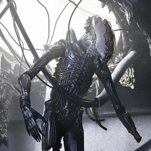ALIEN: ROMULUS - 7" SCALE ACTION FIGURE - DELUXE SUSPENDED LAB XENOMORPH XX121