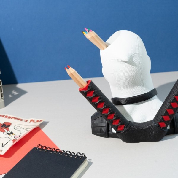 Deadpool Traje X-Force Pencil Holder - Marvel