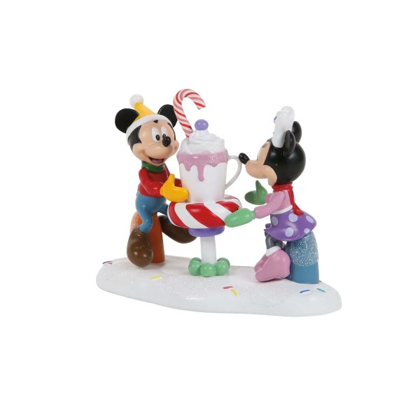 MICKEY AND MINNIE SHARE A COCOA - DISNEY VILLAGE