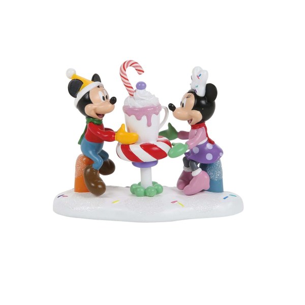 MICKEY AND MINNIE SHARE A COCOA - DISNEY VILLAGE