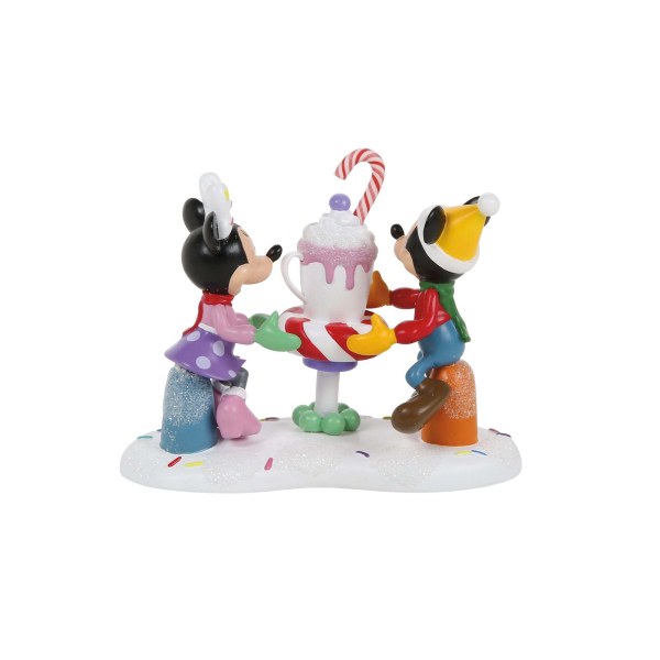 MICKEY AND MINNIE SHARE A COCOA - DISNEY VILLAGE