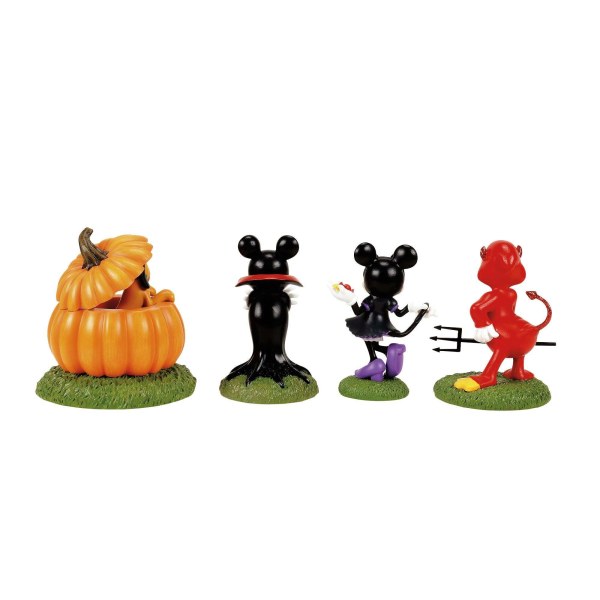 READY FOR TRICKS & TREAT - DISNEY VILLAGE