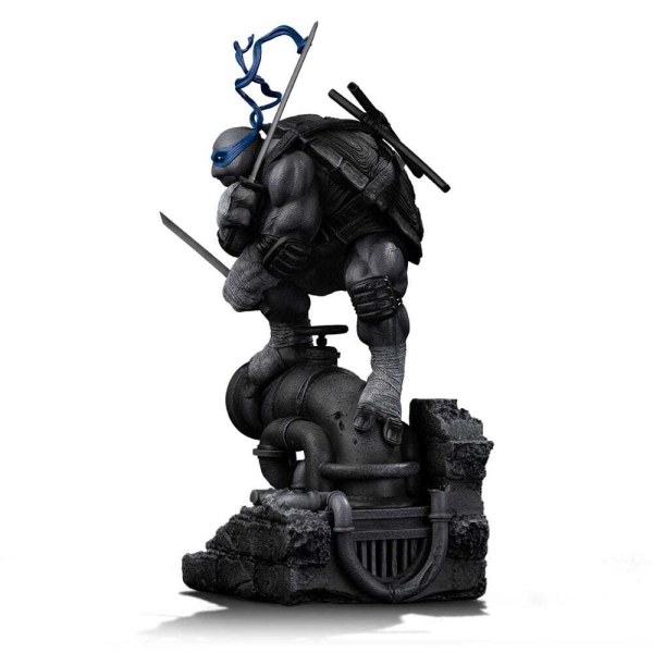 Ninja Turtles statuette 1/10 Art Scale Leonardo Black and White Variant 26 cm