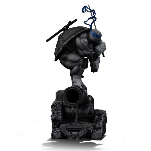 Ninja Turtles statuette 1/10 Art Scale Leonardo Black and White Variant 26 cm