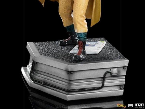 Back to the Future Part II 1/10 Art Scale Doc Brown Statue 25 cm